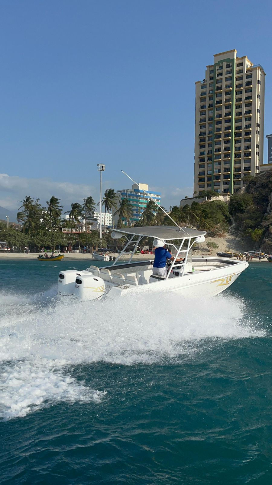 Miniatura: Lancha De Lujo Cristal