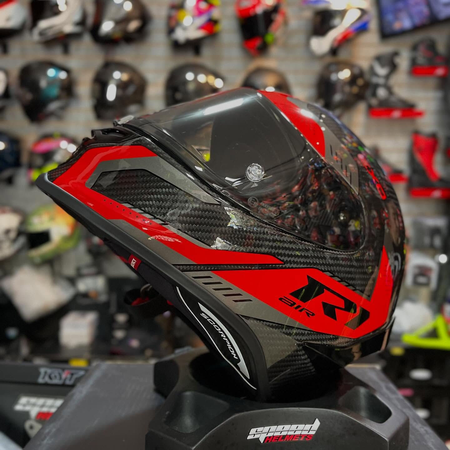 SCORPION EXO-R1 EVO CARBÓN AIR PROPEL BLACK RED 22.06