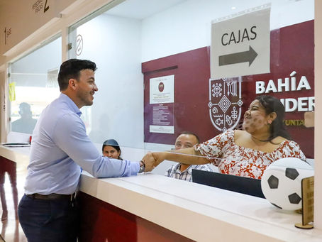 Israel Santillán visita la Ventanilla Única y destaca avances en la atención a comerciantes