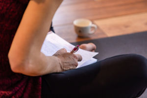 Como escolher um bom curso de formação de yoga: um guia completo