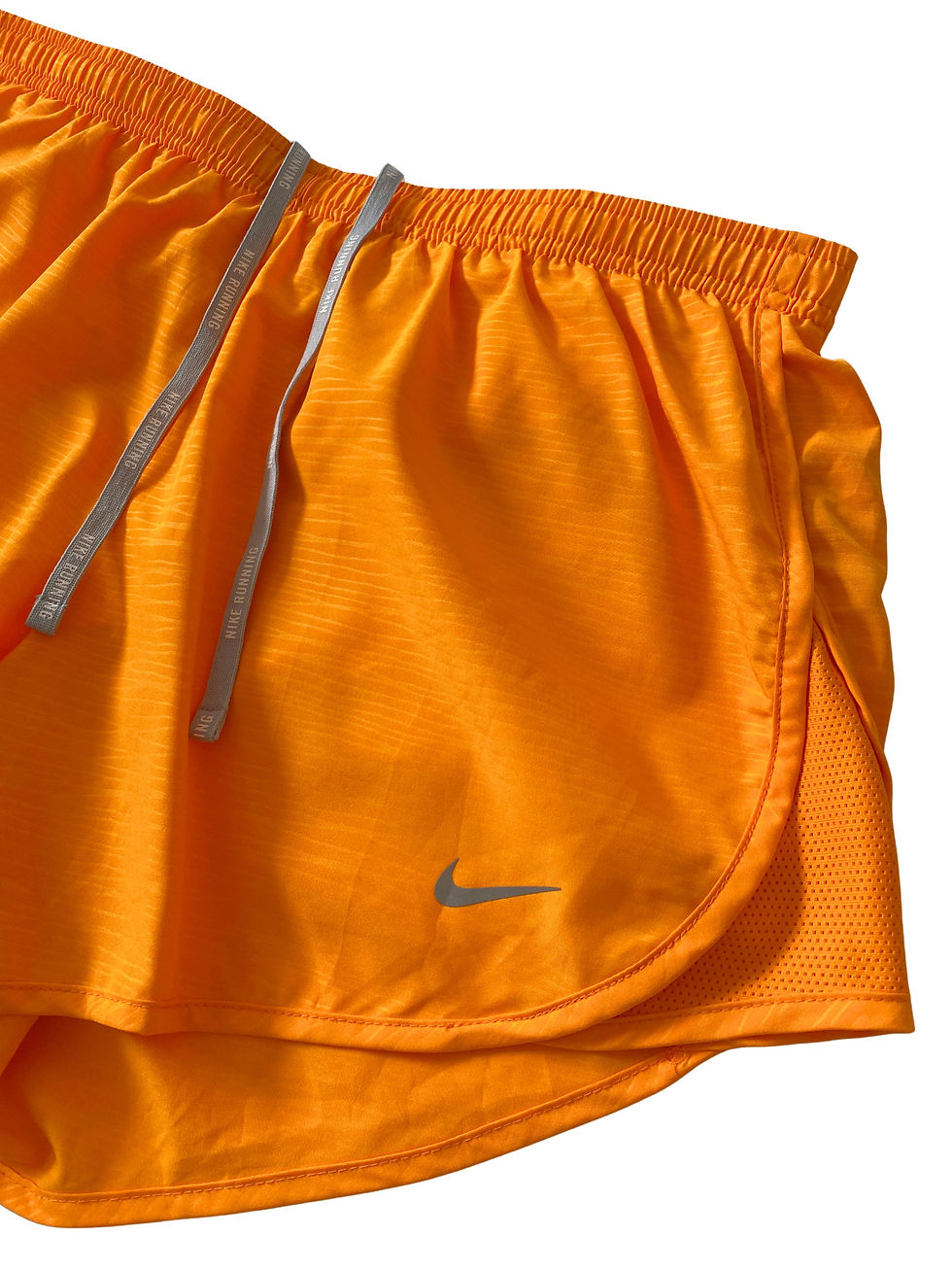 Миниатюра: (S) Дамски шорти NIKE (23,47 лв.)