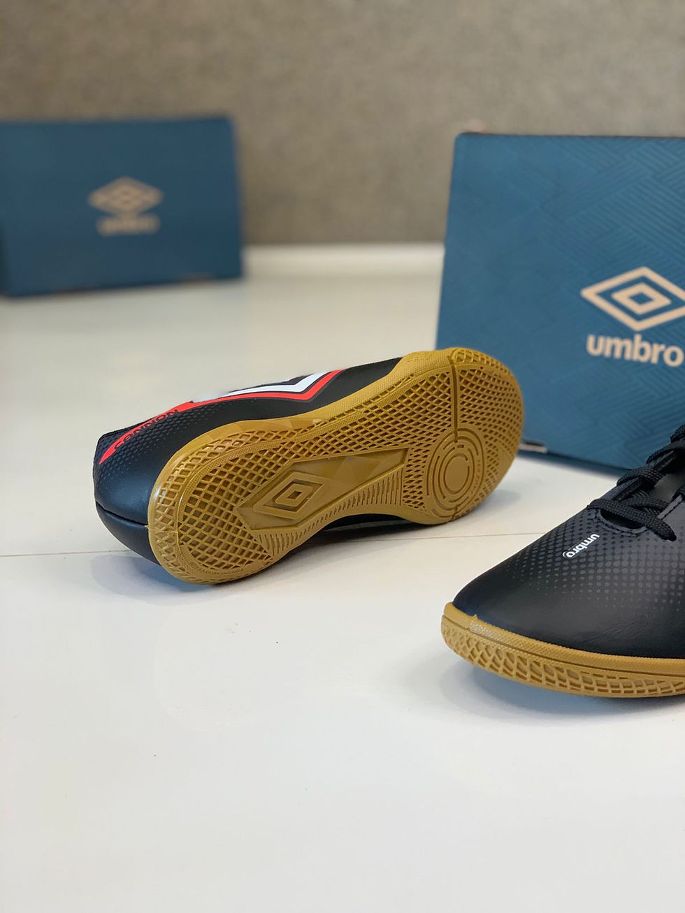 Miniatura: Chuteira Futsal Umbro U01FB00247