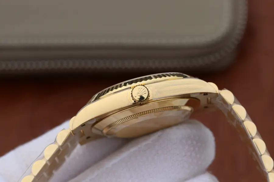 Thumbnail: Rolex Day-Date 228235- 40MM- 1:1 Superclone