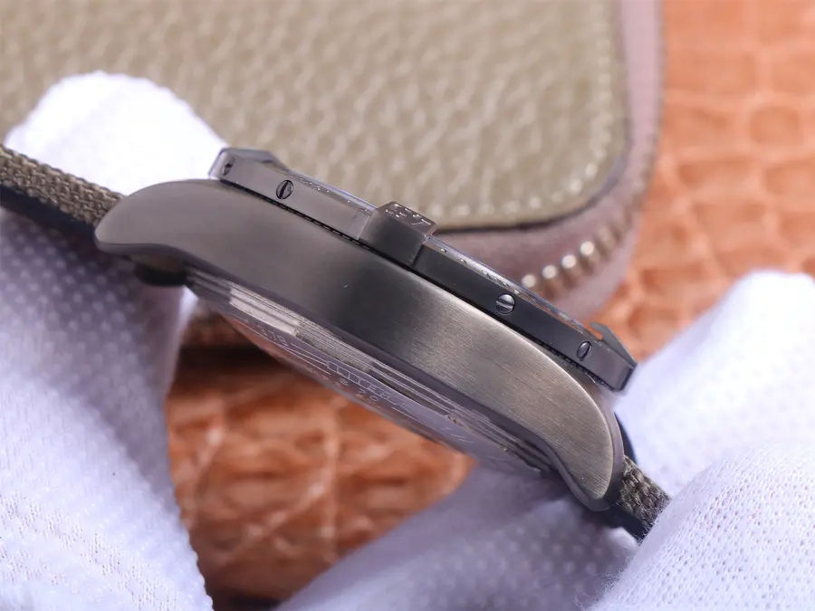 Thumbnail: Breitling Avenger  U.S. Military Limited Edition -1:1 Superclone