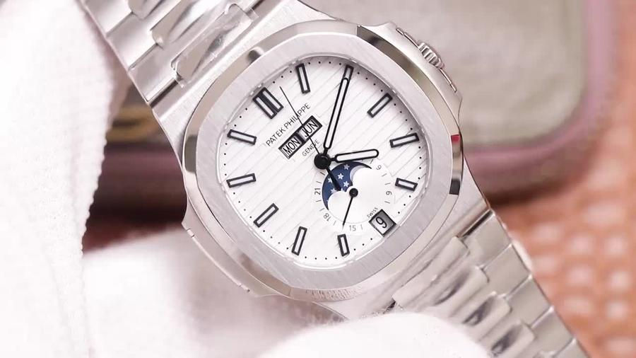 Miniatura: Patek Philippe Nautilus 5726A- 1:1 Superclone