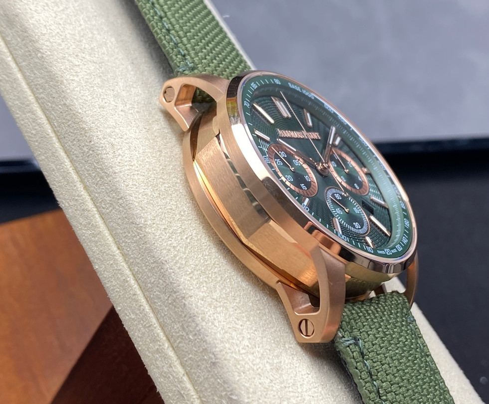 Audemars Piguet Corum Admiral Legend 42mm Superclone — 1:1 High Quality Replica Watch