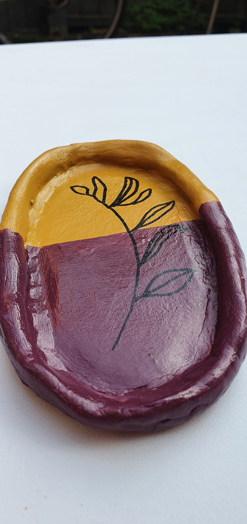 Thumbnail: Abstract clay dish