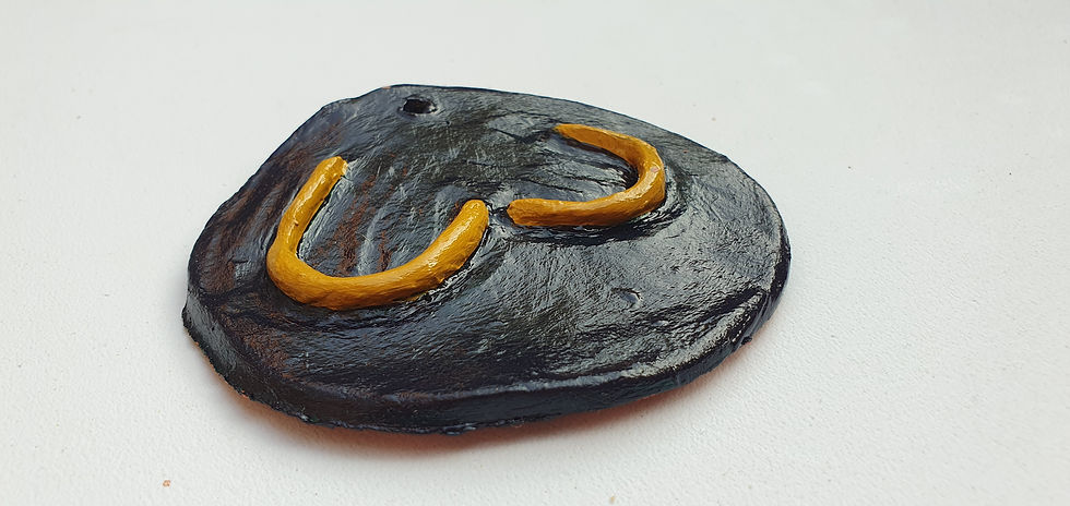 Thumbnail: Abstract clay ornament