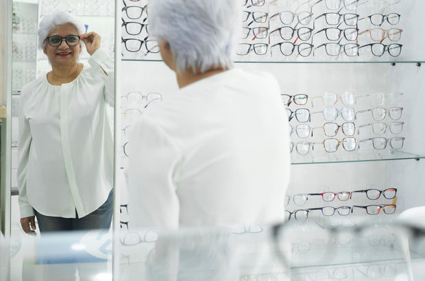 4-senior-woman-trying-on-glasses-at-optician-2026-03-24-23-10-41-utc.jpg