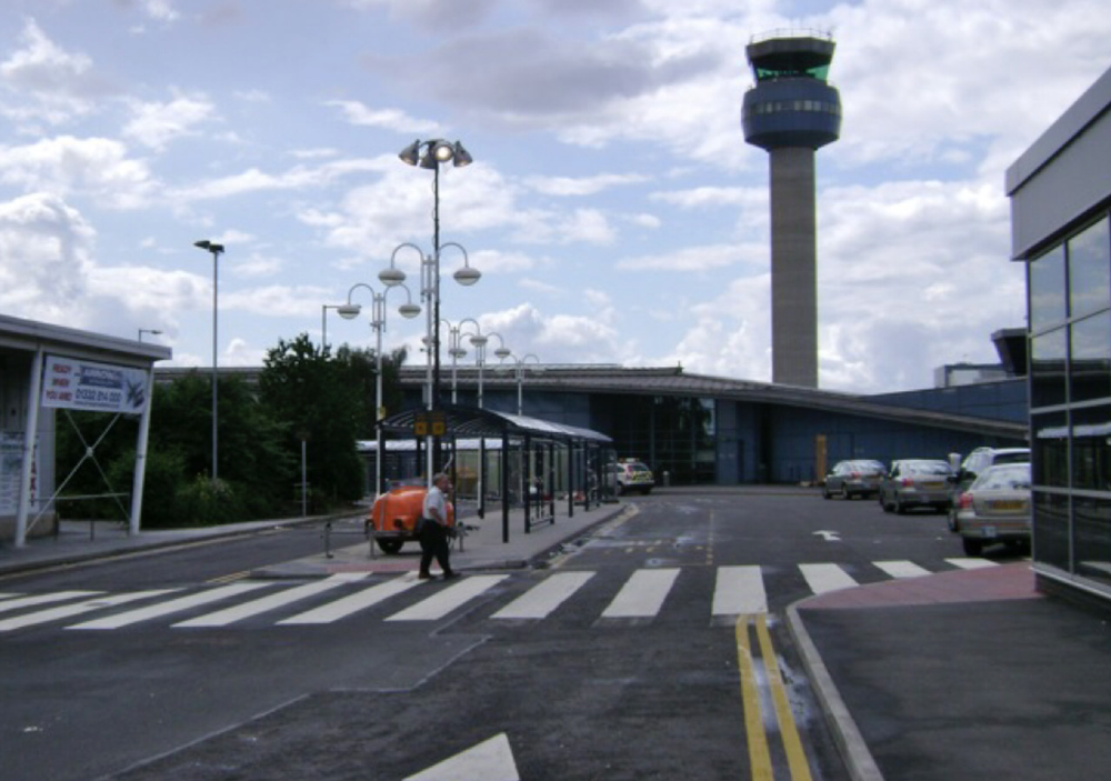 It now costs £4 to drop off a passenger at East Midlands Airport's
