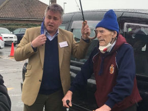Taxi Charity organises free trip for 100 year old WWII veteran to receive coronavirus injection