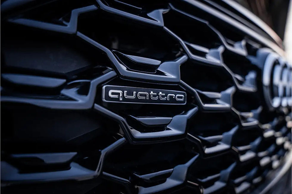 Miniatura: Audi Q5 Sportback Black line 55 TFSIe 367cv - 116000kms - 2021