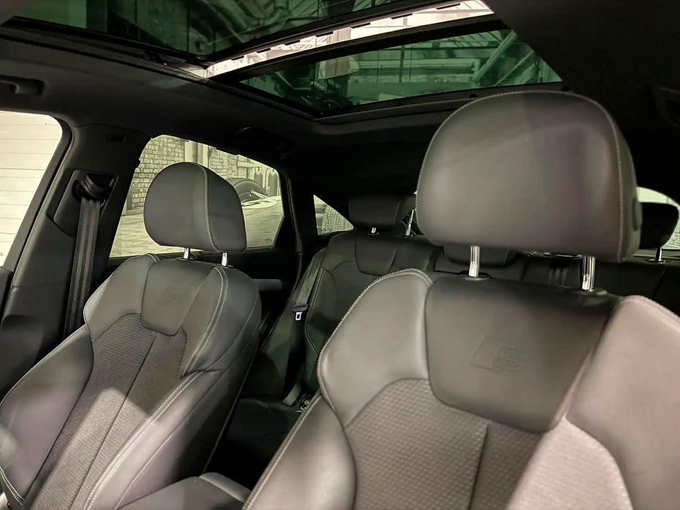Miniatura: Audi Q5 Sportback Black line 55 TFSIe 367cv - 116000kms - 2021