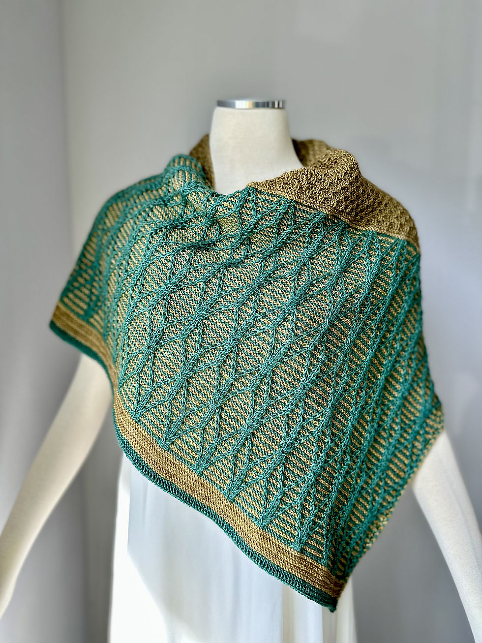 Thumbnail: Sisterly Shawl