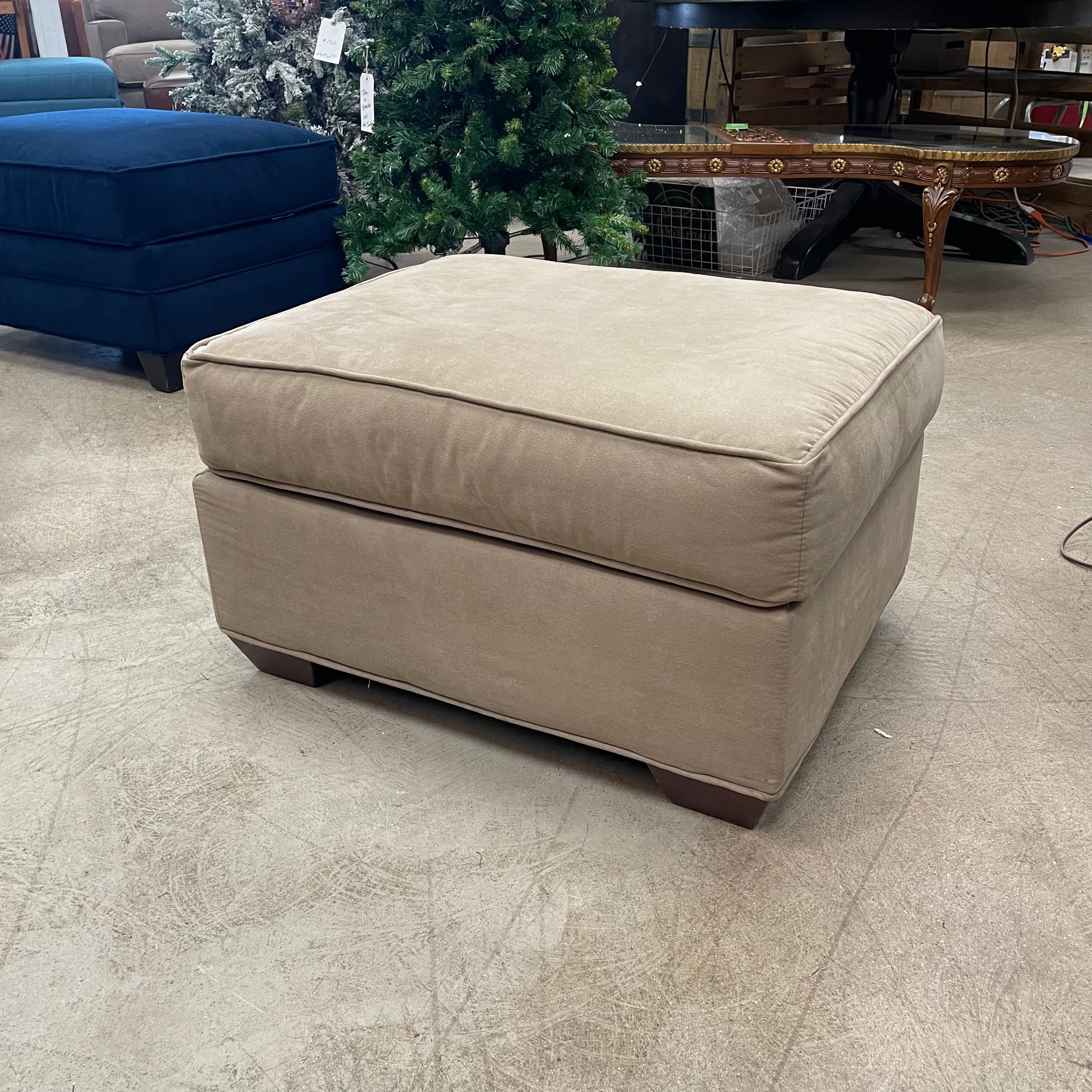 Tan Ottoman