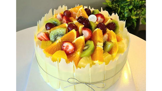 Fruit fresh cream cake