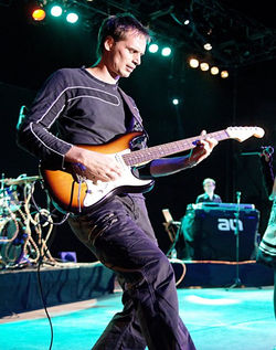 2817_1113067197234_439838_n