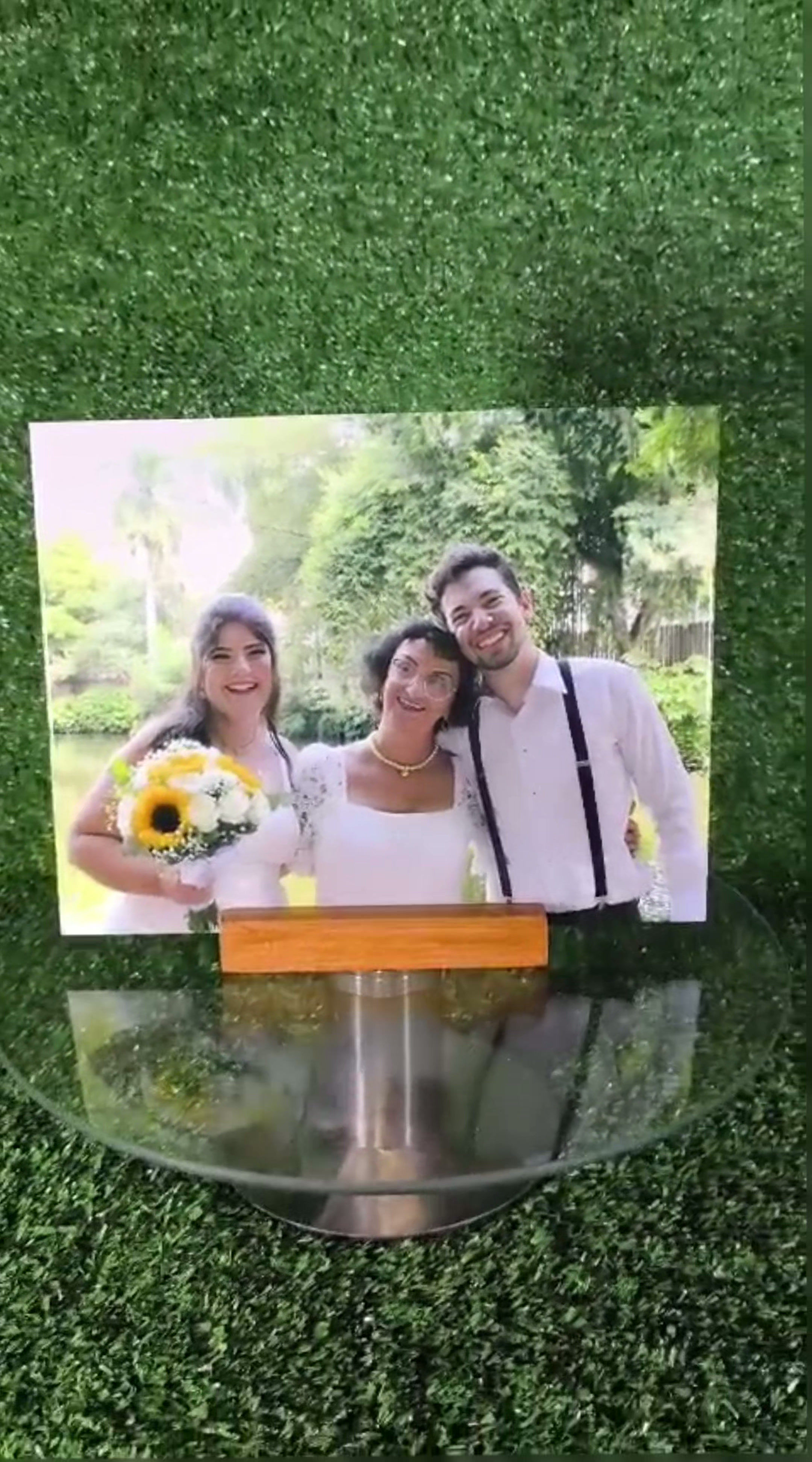 Azulejo Personalizado 15x20 cm vídeo real do produto em cerâmica de alto brilho com foto de família