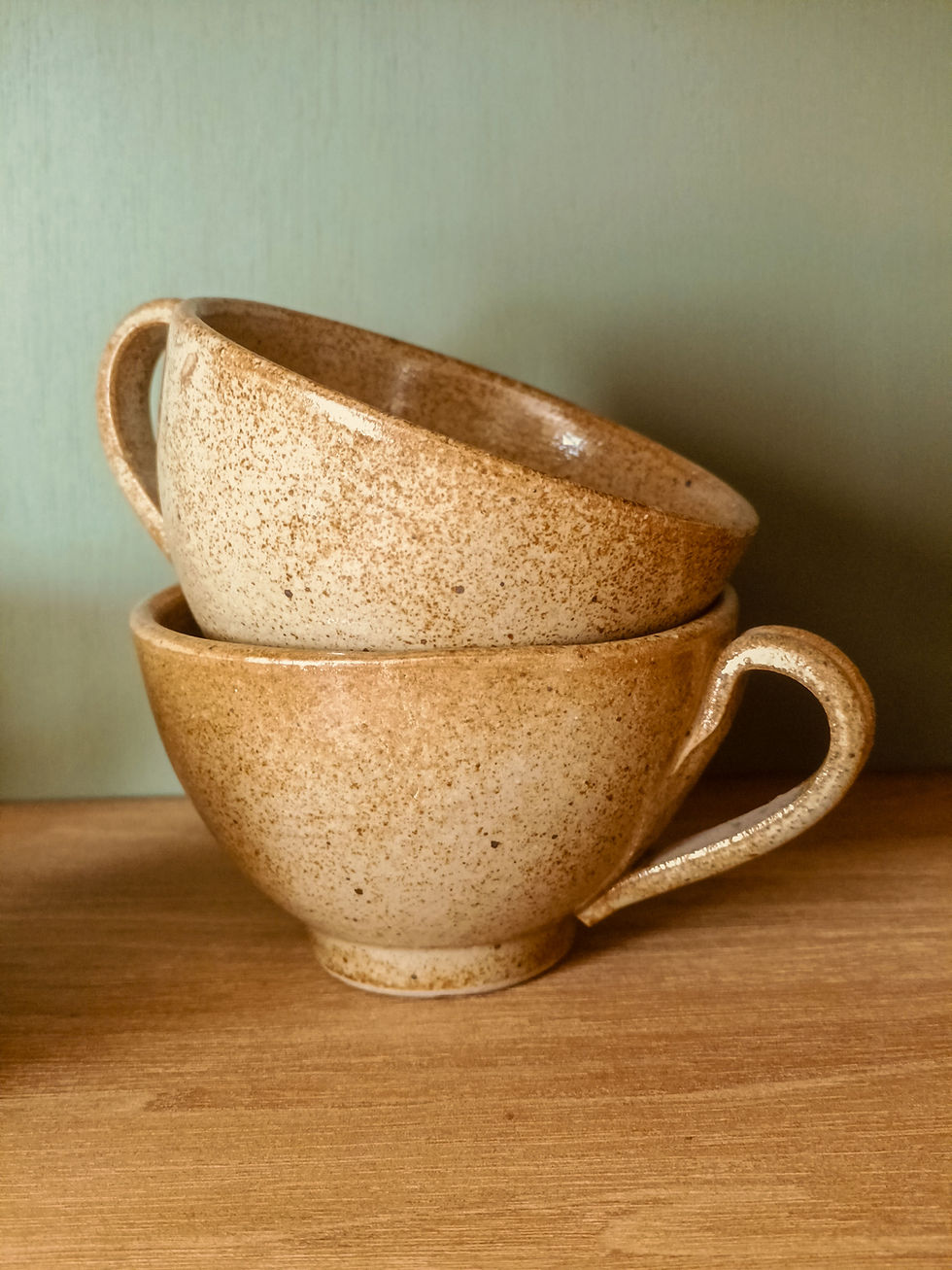 Miniature : Huit tasses en grès