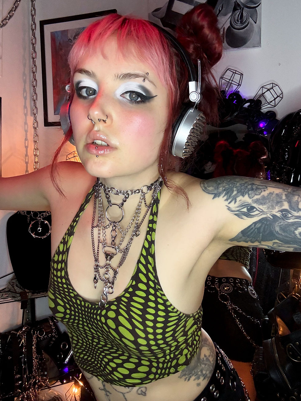 Thumbnail: Medieval Goddess Chain