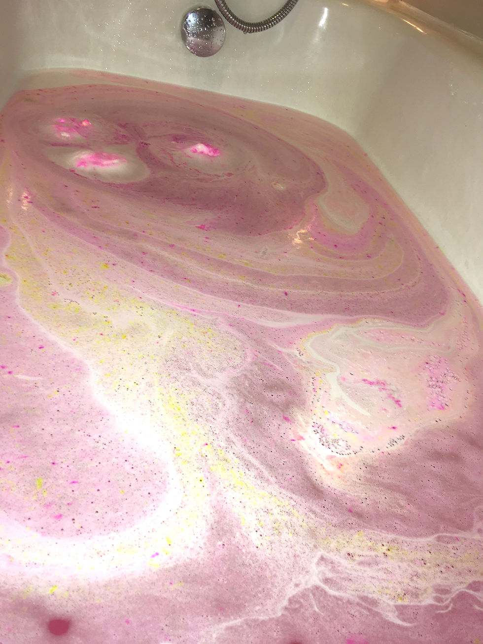 Thumbnail: Cupid's Present BALANCING Ylang-Ylang & Grapefruit Bath Bomb