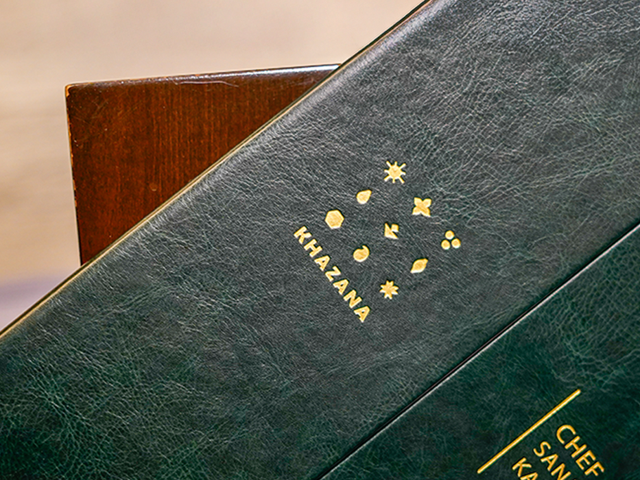 Romantic and candlelit dinner ambience in Toronto