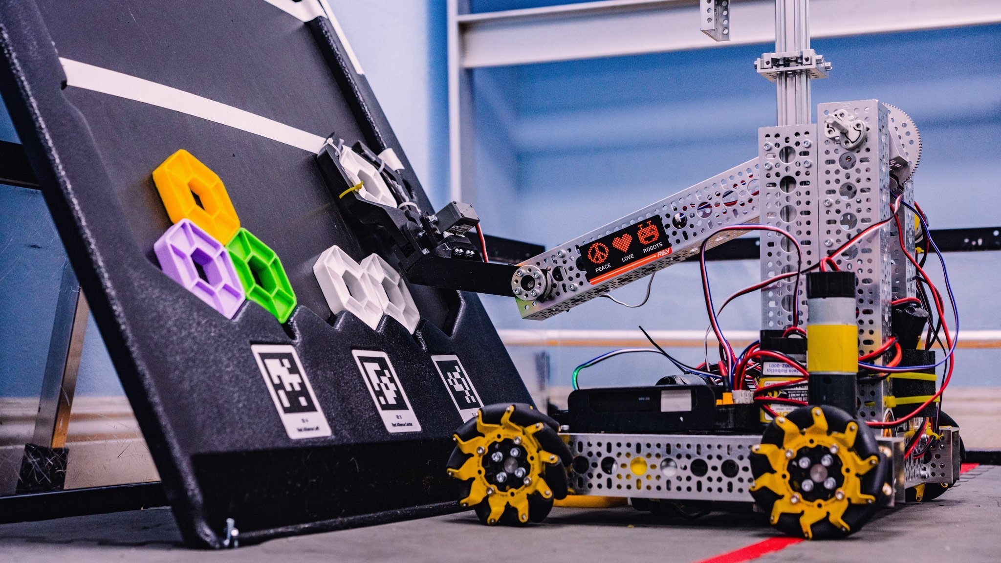 FTC Metal Robots Camp: Chassis Design | LeXT Robo Academy FTC Metal Robots Camp: Chassis Design | LeXT Robo Academy