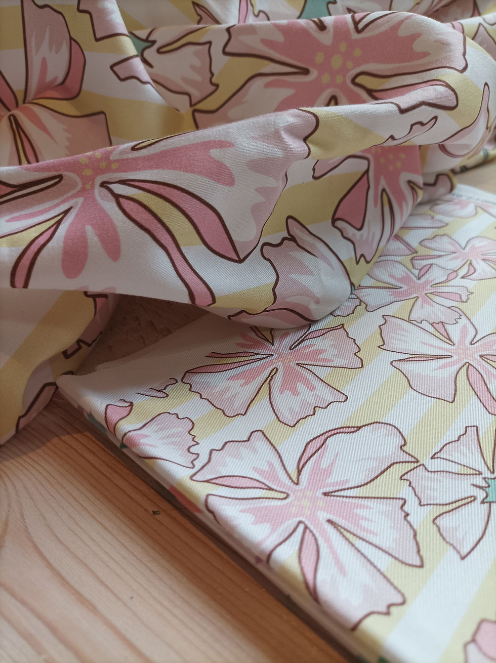Miniature : Striped Almond
