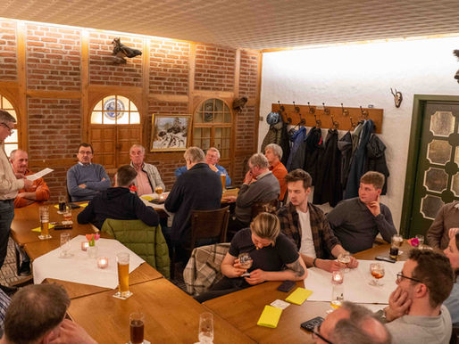 Wurstebrotessen der Offiziere