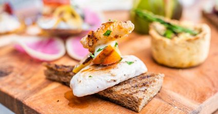 The small cabin bar event