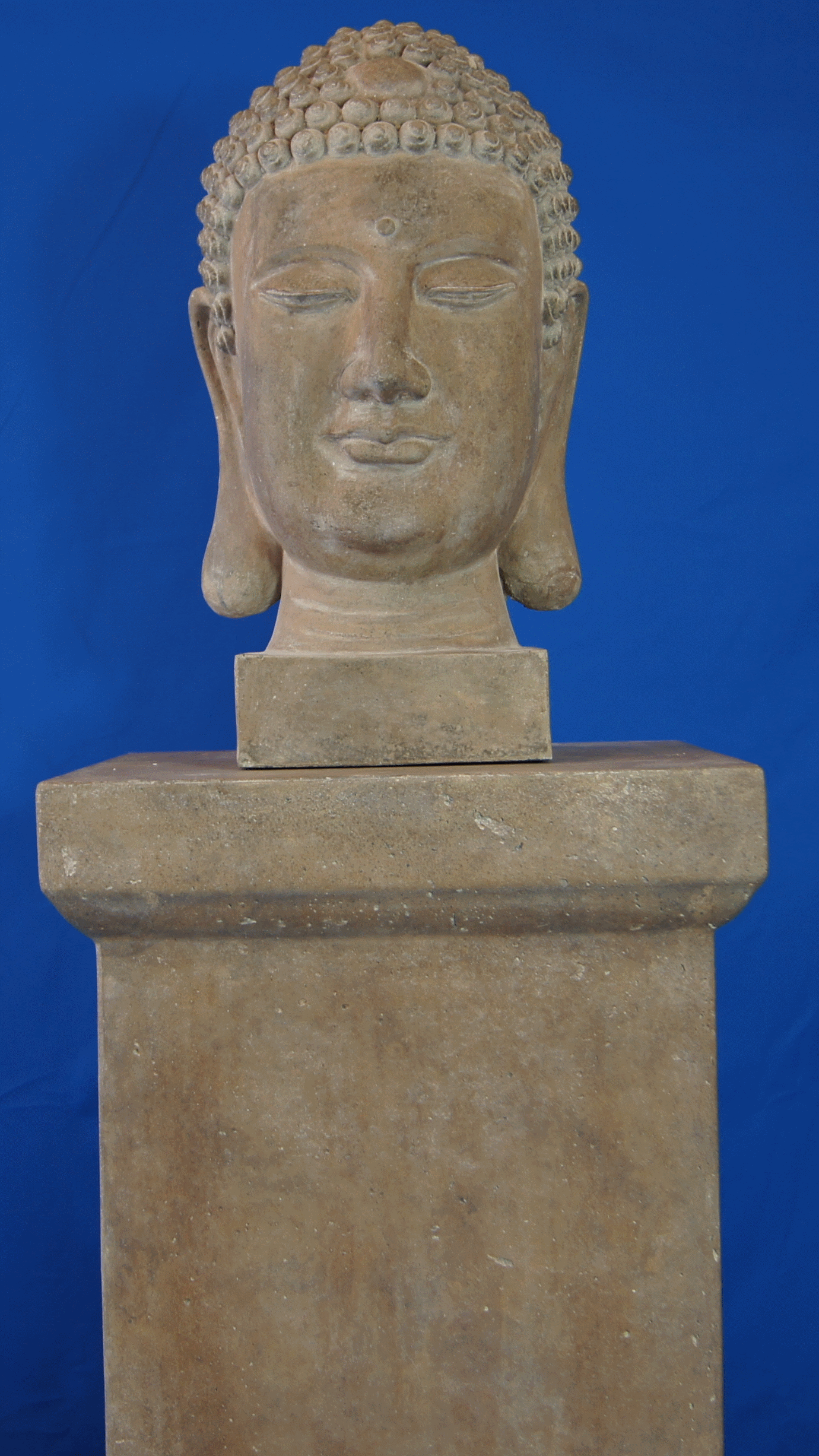 Säule mit Budda Kopf