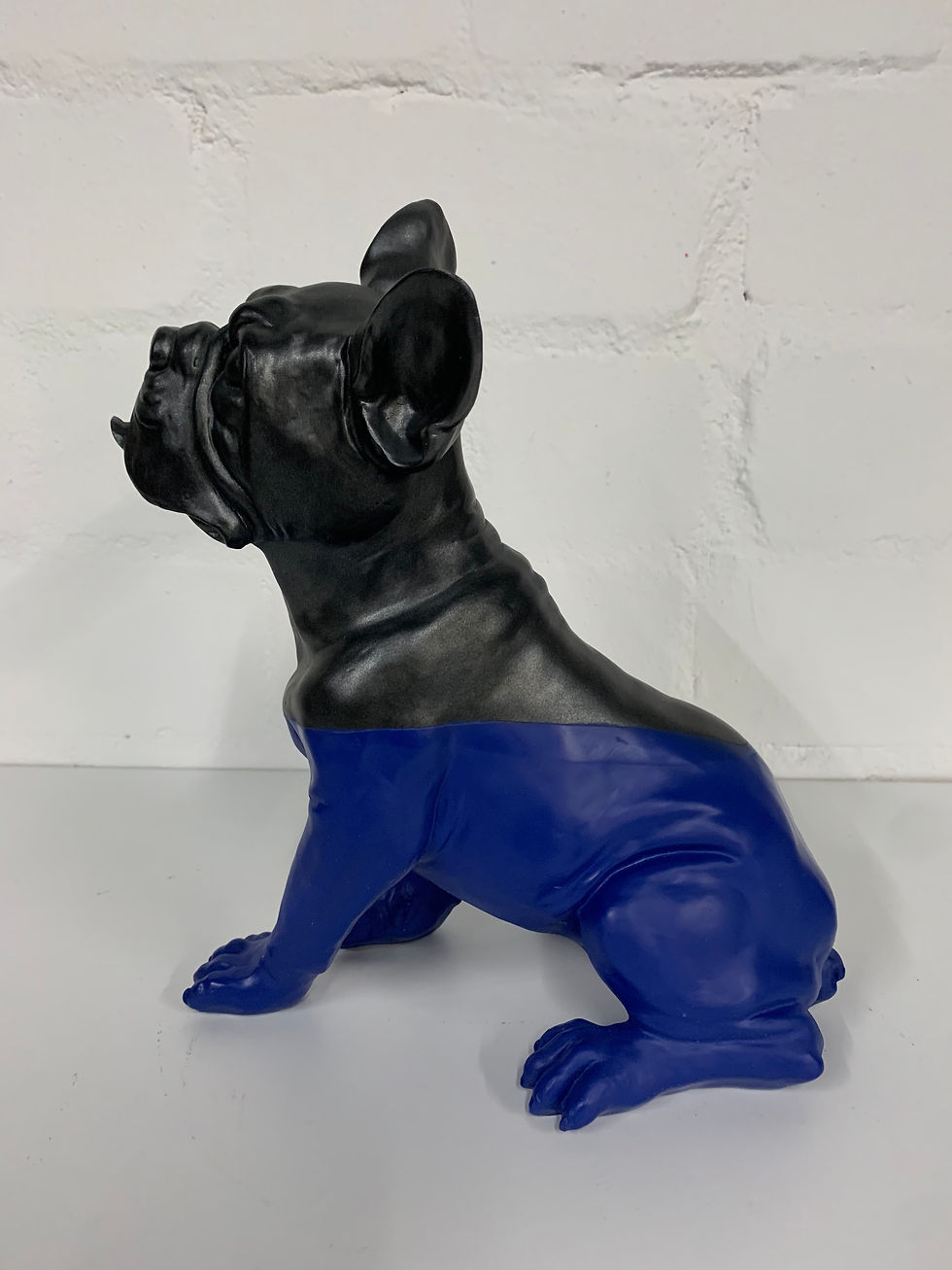 Miniaturbild: Dekofigur Hund Mops sitzend