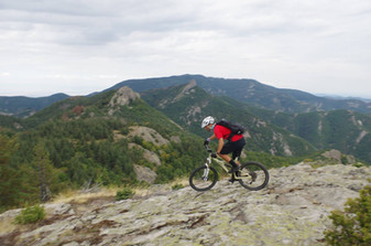 21319212_787494518042230_626532250597084