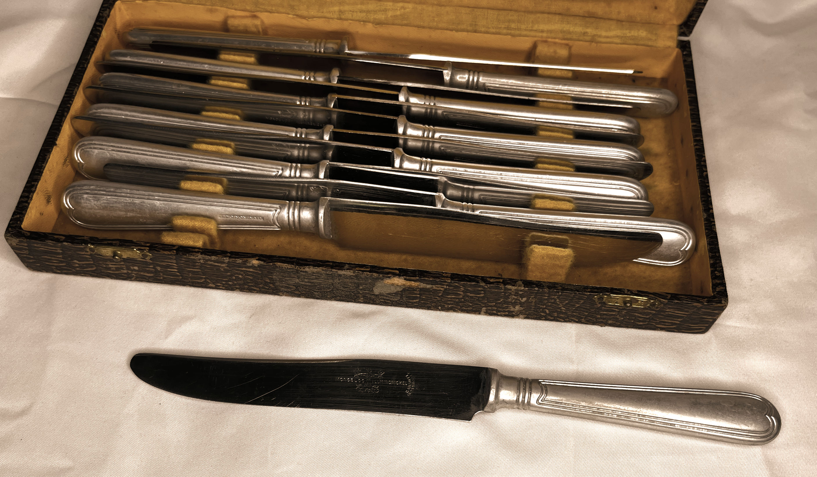 Set de 12 Couteaux Art Nouveau
