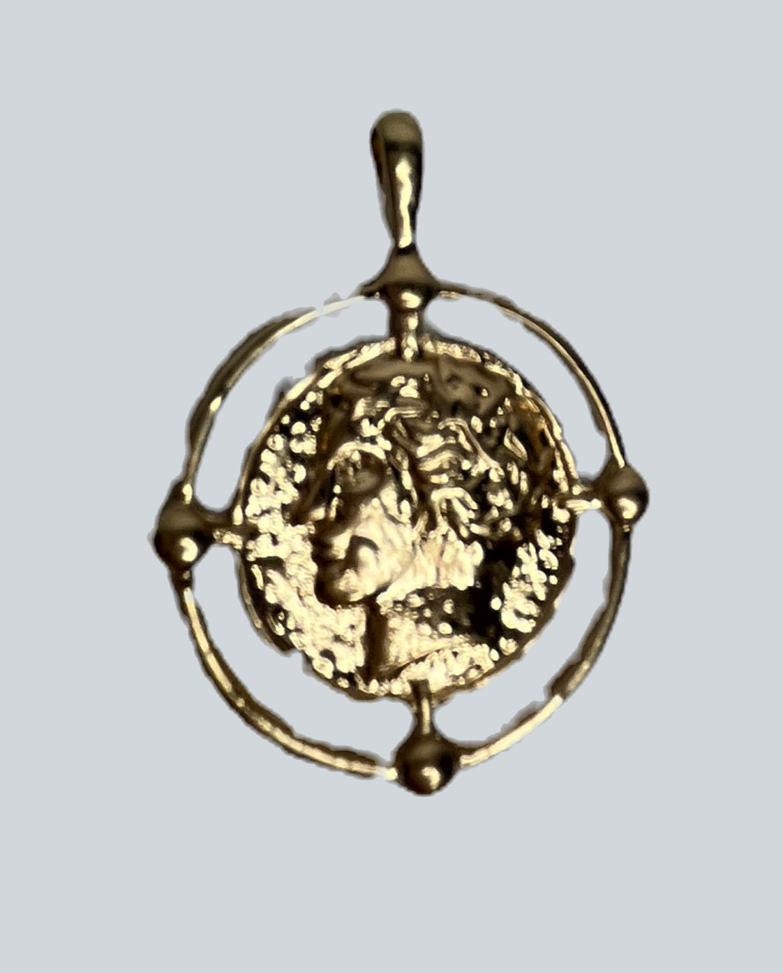 Pendentif pièce de monnaie