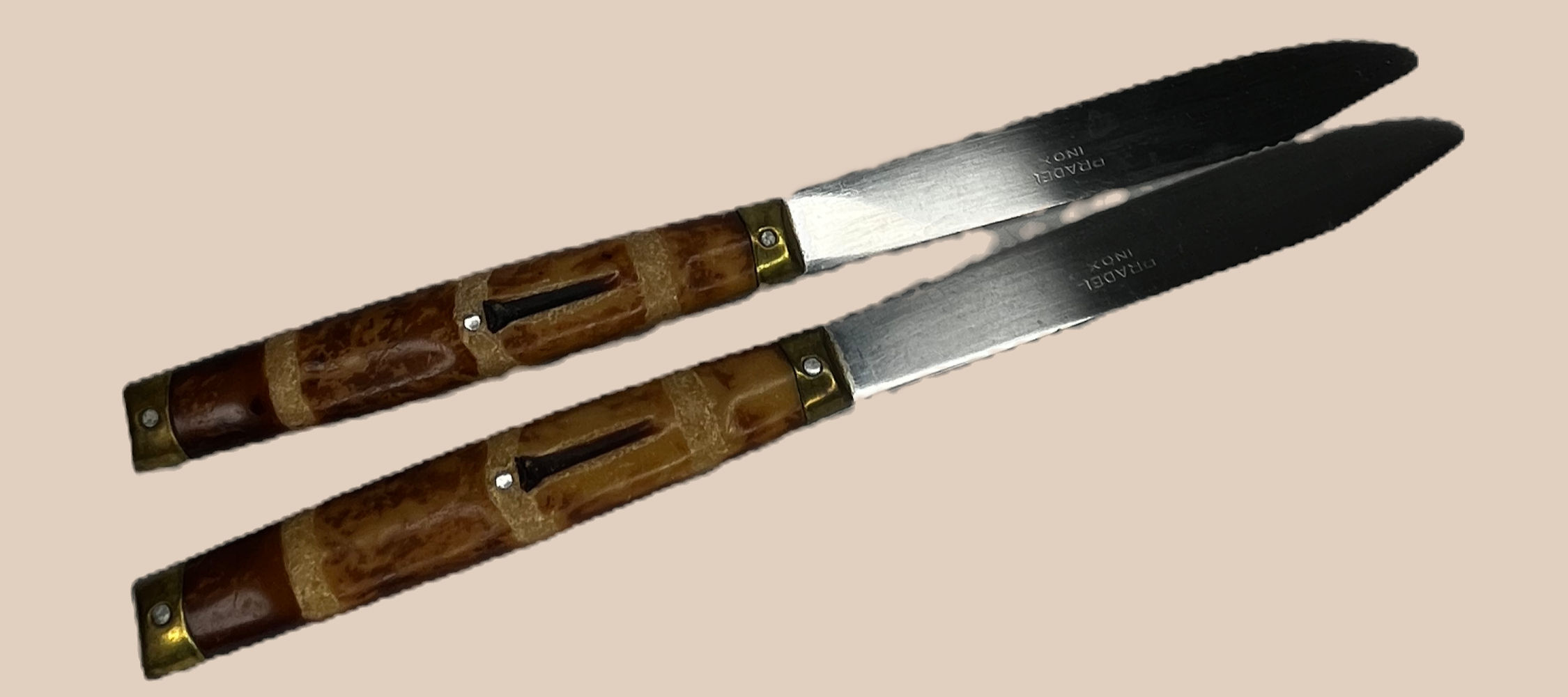 Paire de couteaux anciens Pradel