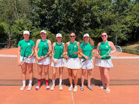 Hitzeschlacht auf den Tennisplätzen – TV Lußheim mit starken Leistungen am Sommerwochenende