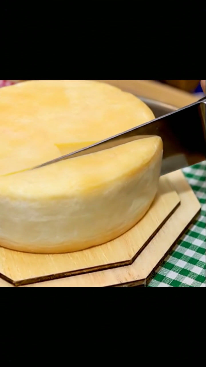 Miniatura: Queijo Meia Cura Canastra 500g – Queijo Artesanal da Serra da Canastra