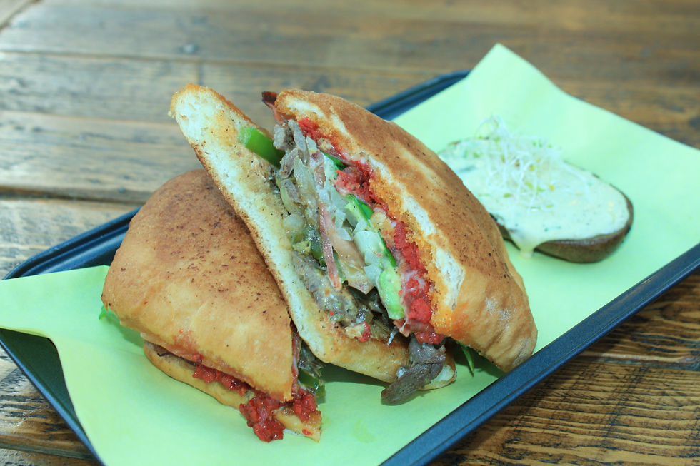 Restaurantes-Tijuana-MiLupita-Foodtrucks-Torta.JPG