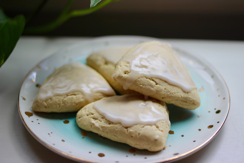 gluten-free vegan vanilla bean scones