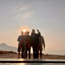 Early hikings on top of the mornings in the mountains