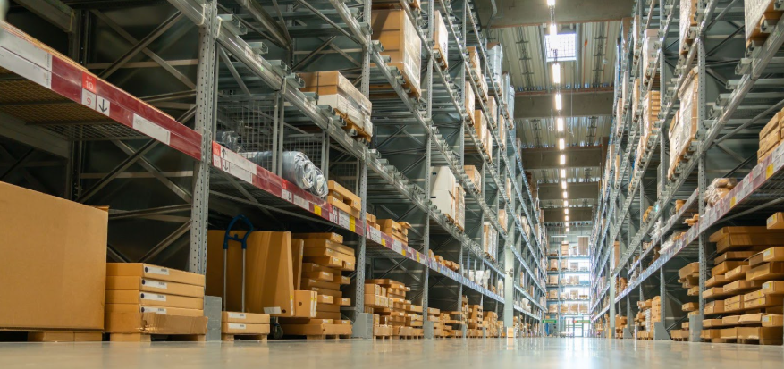Singapore smart logistics facility combining warehouse automation, software and artificial intelligence