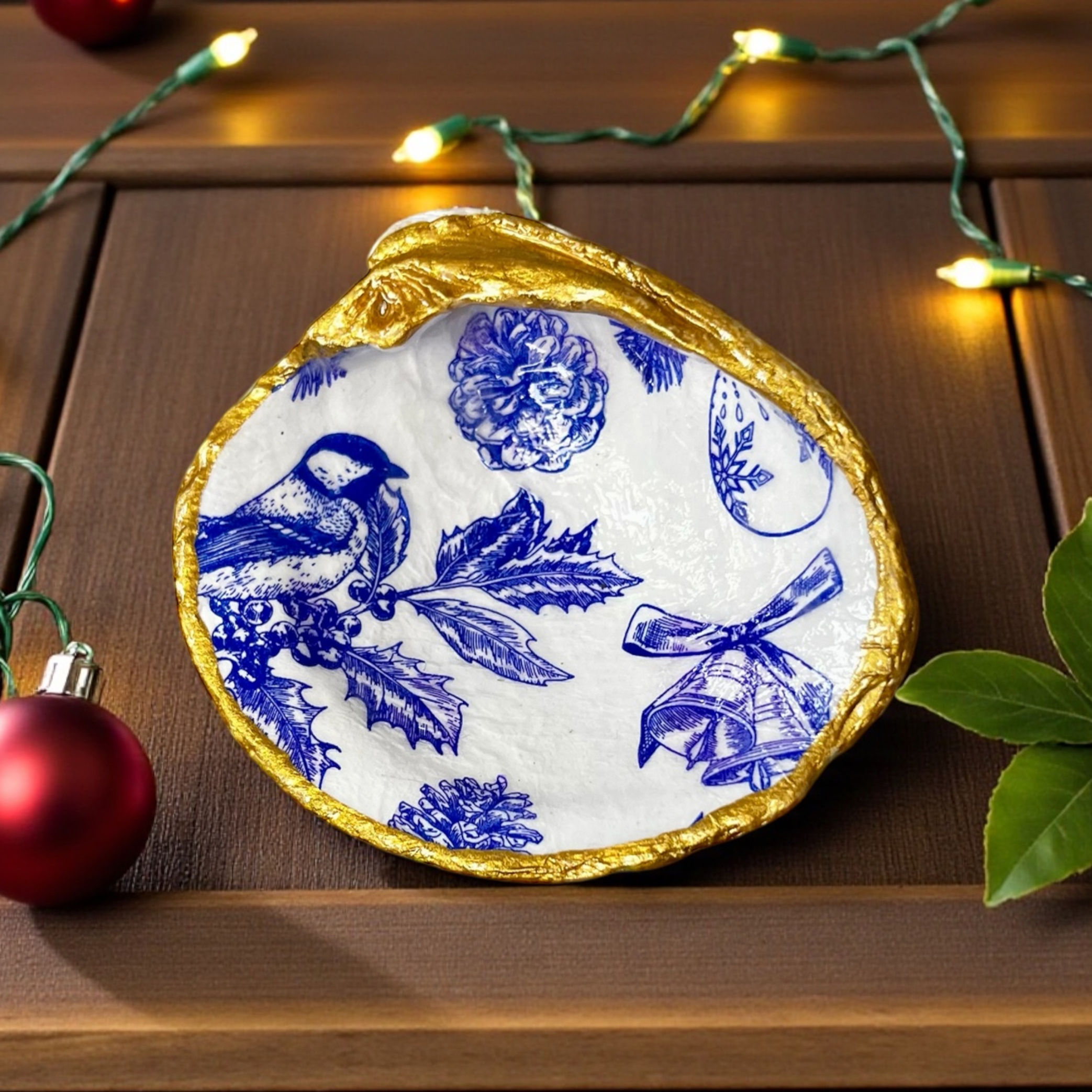 Hamptons Off-Season Birdie Medium Quahog Deco Shell