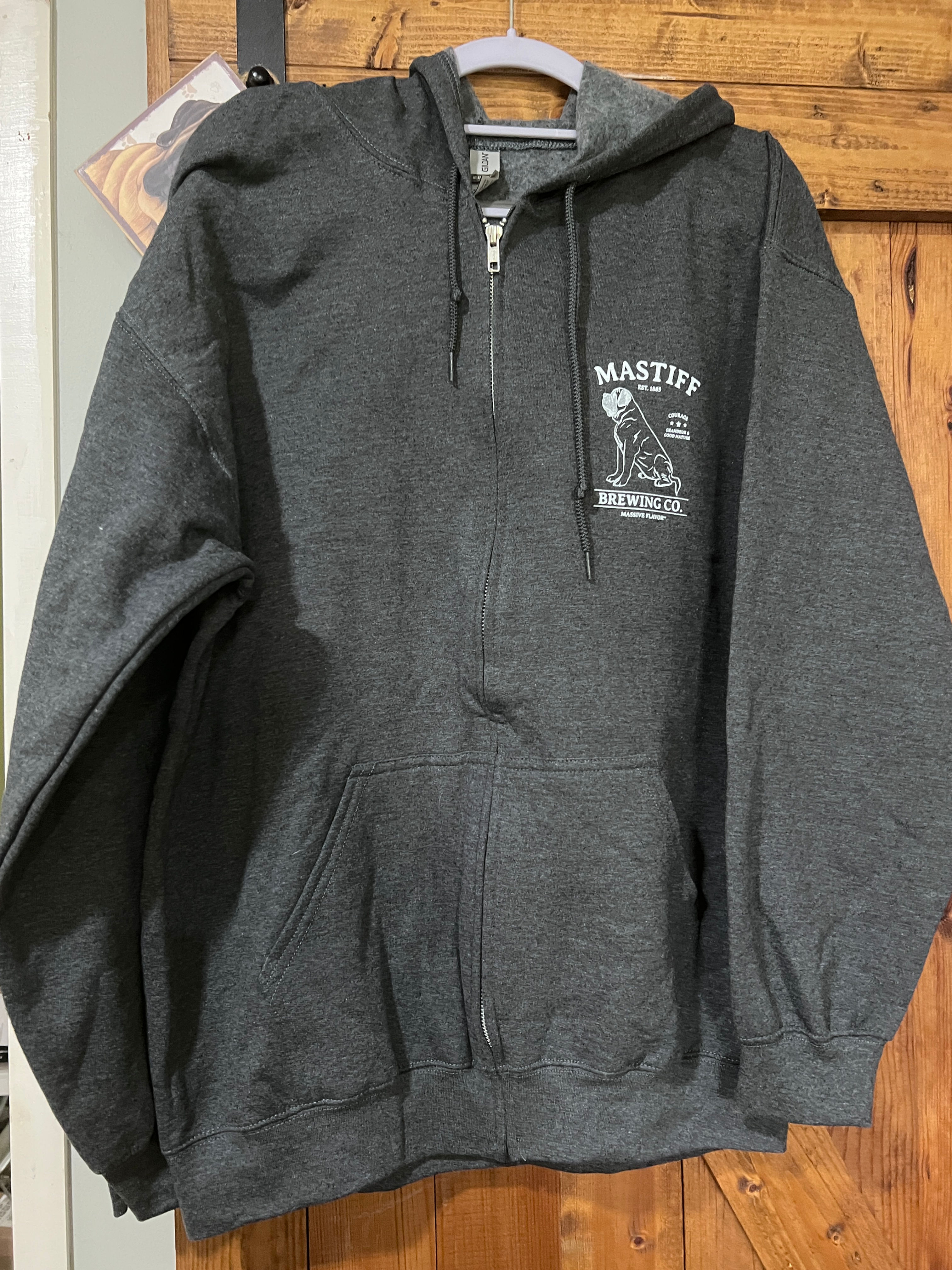 [WM] Mastiff Brewing Co. Full-Zip Hooded Sweatshirt