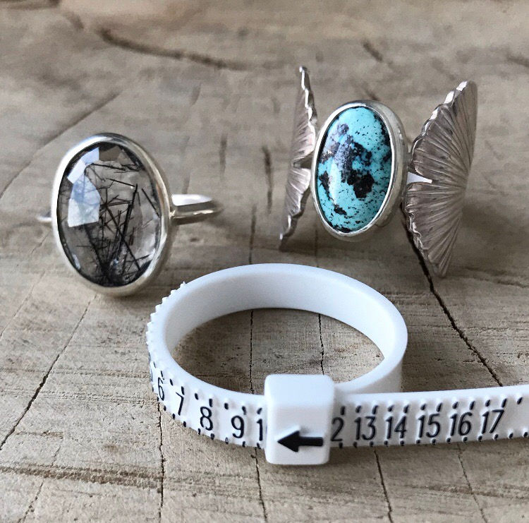 Thumbnail: MULTISIZER Ring size finder 