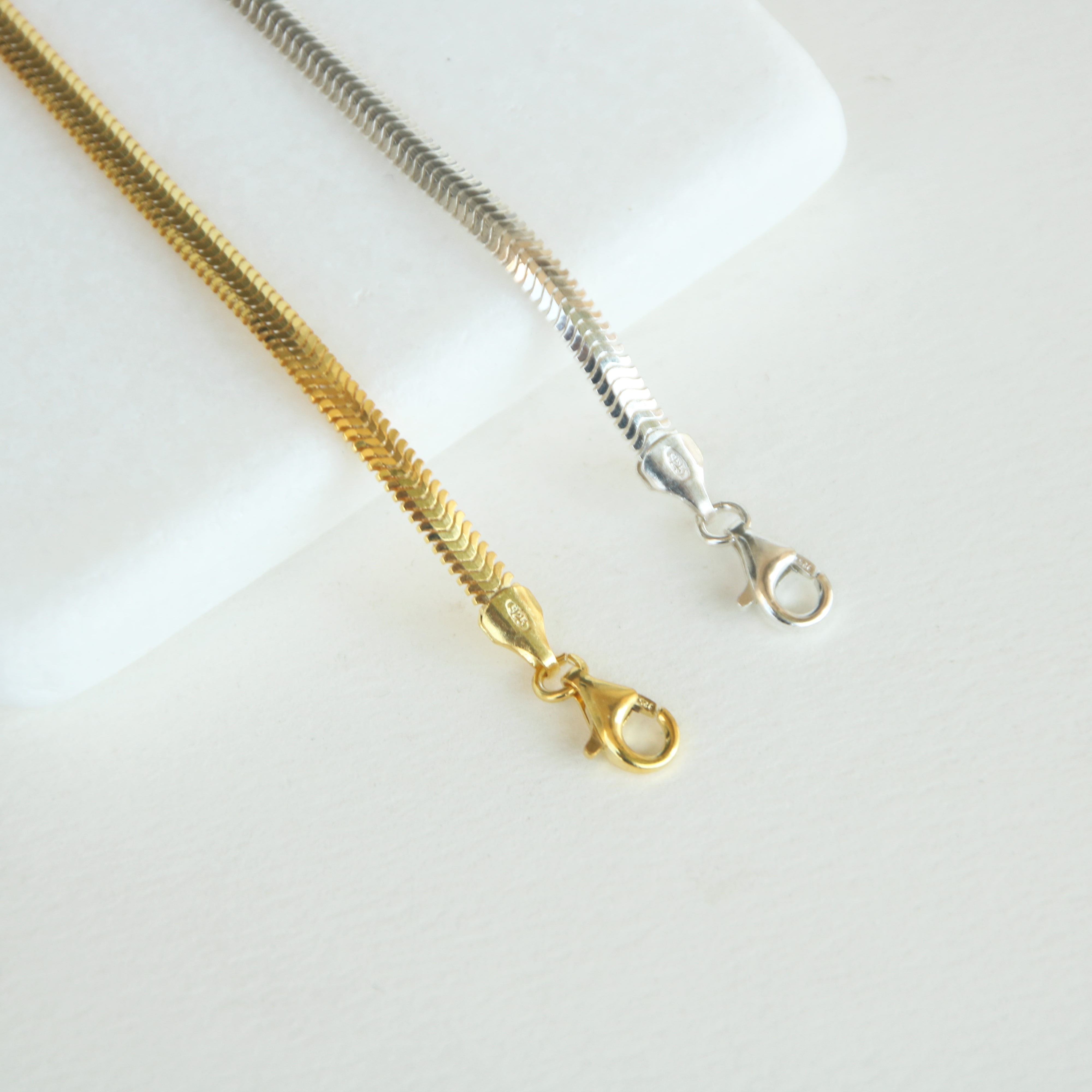 Snake chain bracelet