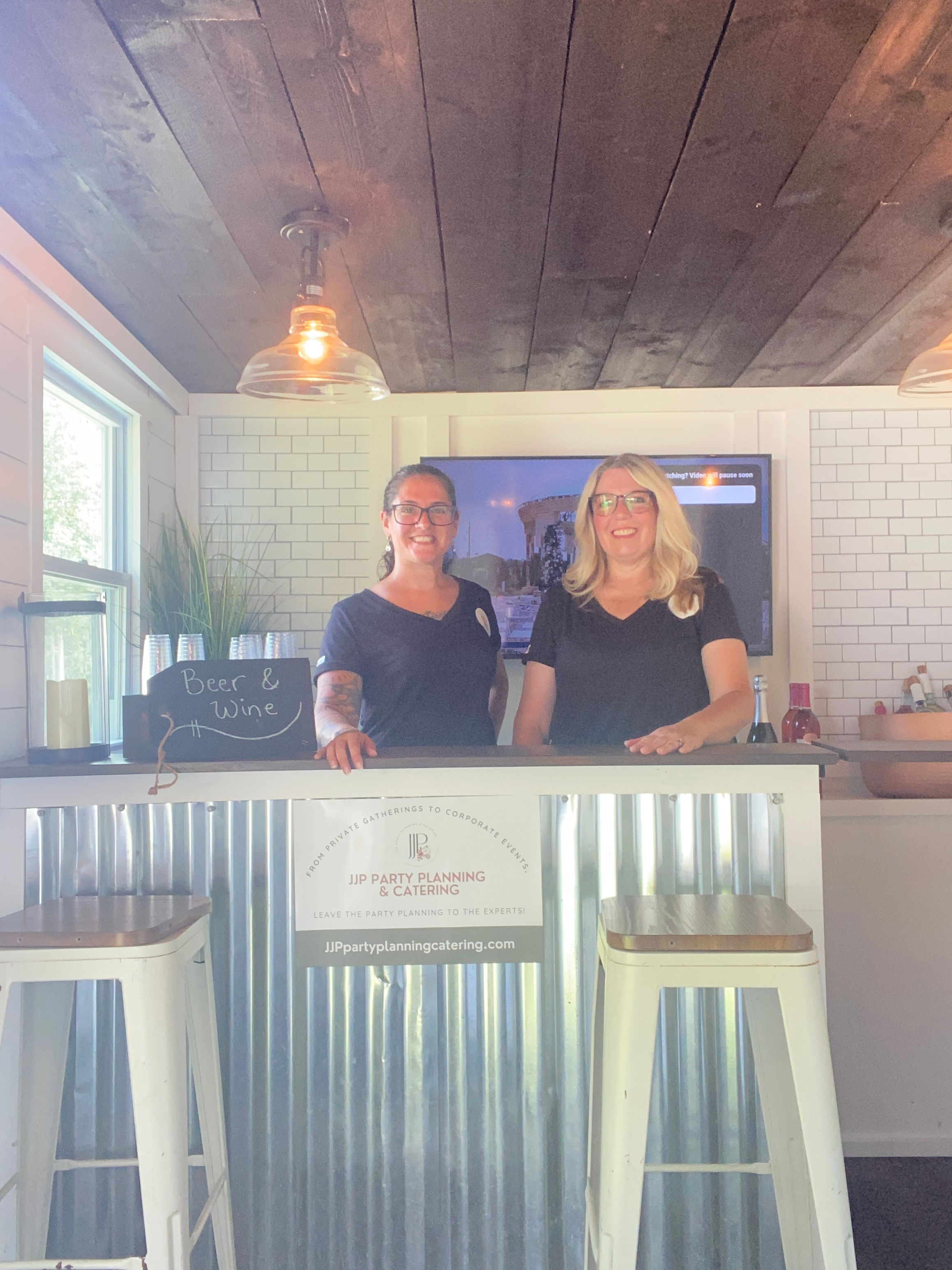 Traveling Bartender w/ Full Bar Setup