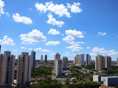 Clima ensolarado e tempo seco marcam a quinta-feira em Mato Grosso do Sul