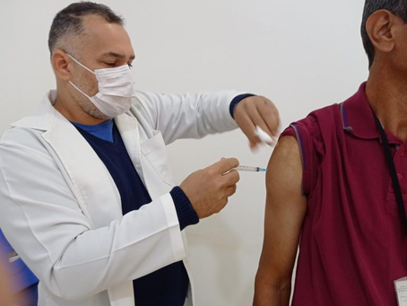 Vacinação contra a gripe está disponível para todos em Dourados
