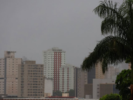 Primeira semana pós-Carnaval começa com tempo instável e previsão de chuva moderada